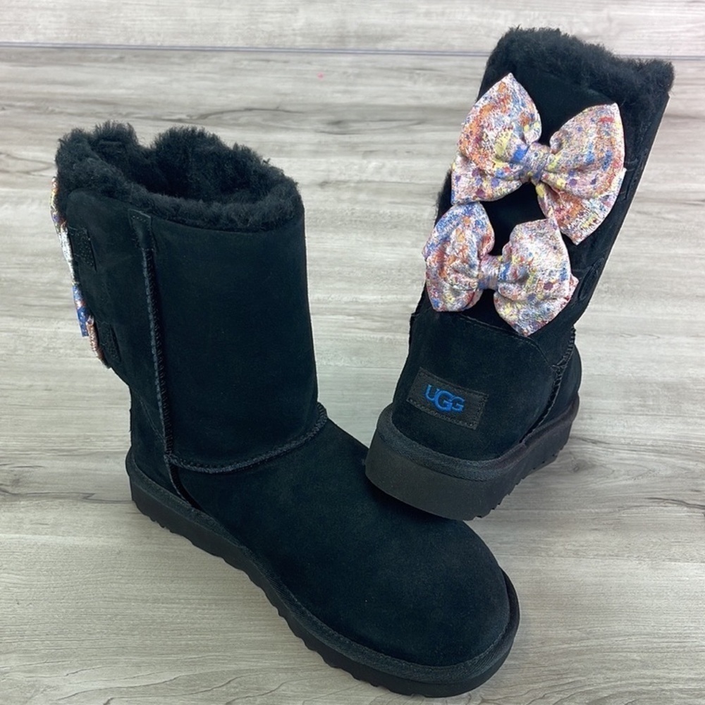 🍁 UGG 🍁 W BAILEY BOW ABSTRACT SPLATTER BOOTS